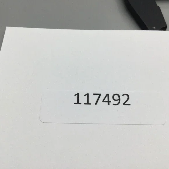 Gucci Watch Women 24mm Silver Gold Two Tone Date 9000L New Battery 6.5" - Picture 11 of 11